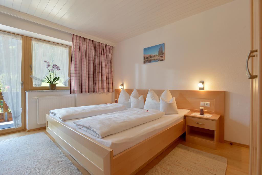 Appartement Ahornblick Schwendau Rum bild